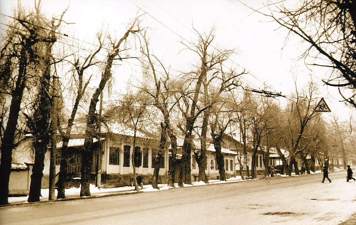 Алма-Ата, улица Горького - Фотографии прошлого