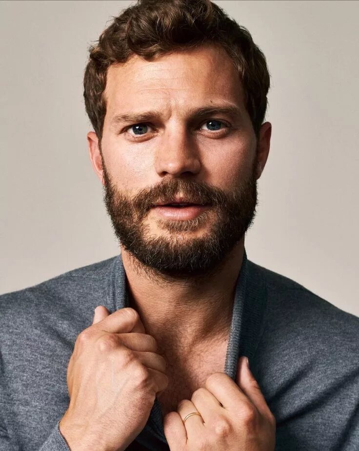 Джейми дорнан. Акин акинозу. Джейми дорнан актер. Jamie dornan джейми дорнан. Джейми дорнан фото.