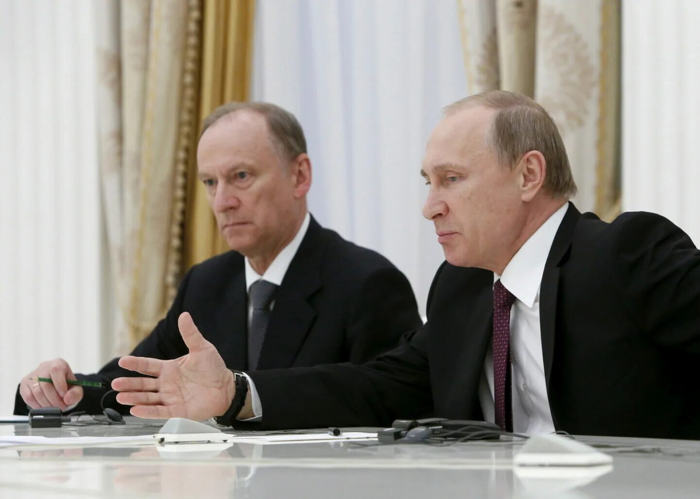 Кто сейчас руководит россией