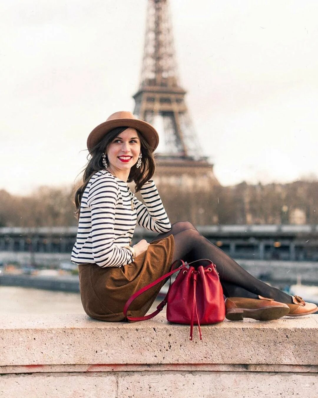 Гаврош французский Шик.. Парижский Гаврош стиль. Мода Парижа Франции стиль Парижский Шик. Французский Шик утонченный образ парижанки.