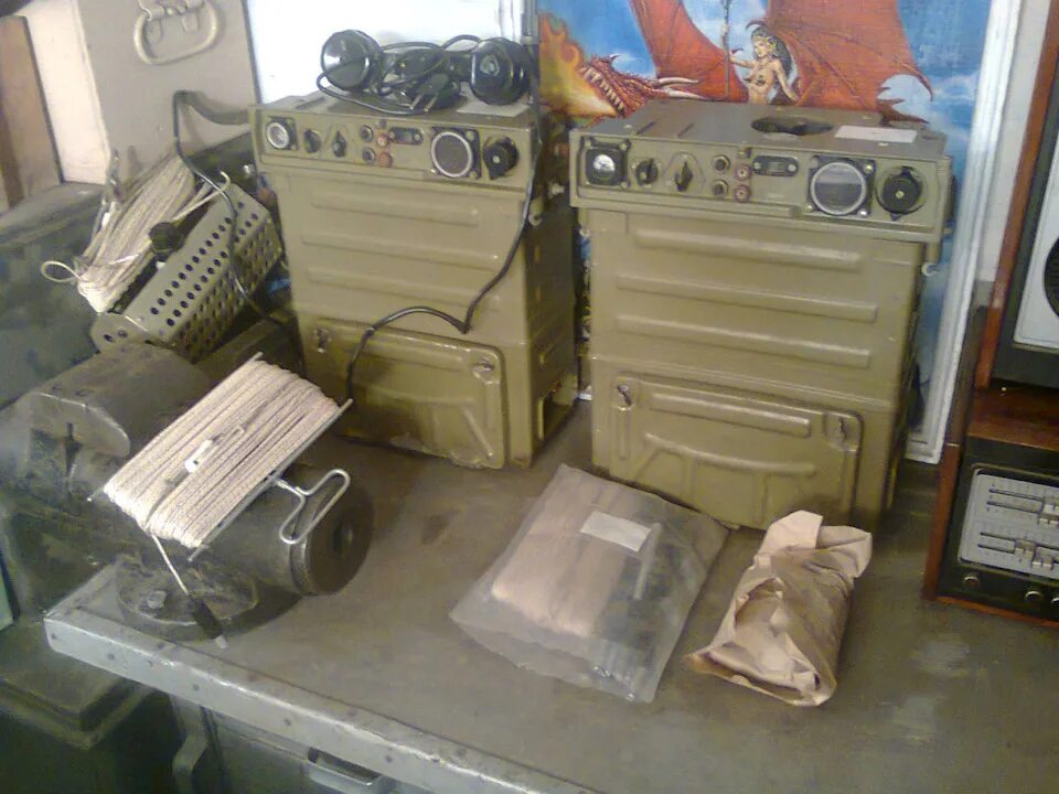 Радиостанции 107. Р-107 радиостанция. радиостанция р-107м платы. рация 107 армейская. радиостанция р 107 м комплектация.