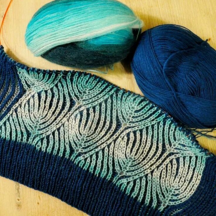 Техника бриошь крючком. Техника Бриошь. Бриошь вязание. Техника вязания Бриошь. Коса Бриошь.