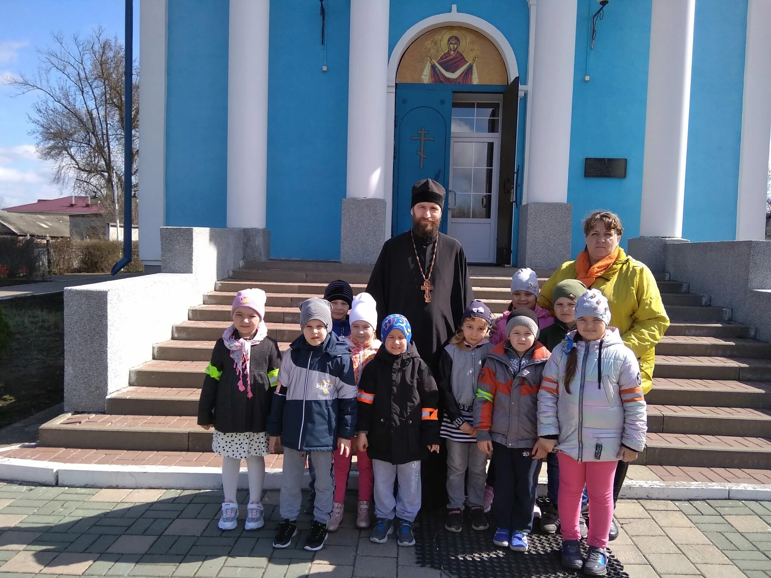 Покровский храм Вейделевка. Дионисий Озеров Вейделевка иерей. Храм поселка Вейделевка. Церковь Покрова Вейделевка.