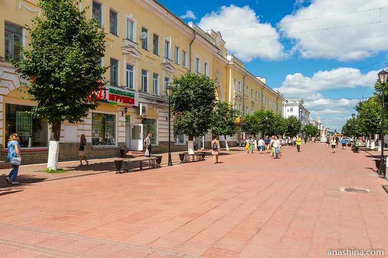 Тверь центральный. Трёхсвятская улица в Твери. Трехсвятская улица 20. Тверь. Тверь пешеходная улица Трехсвятская. Трехсвятская улица пешеходная Трехсвятская Тверь.