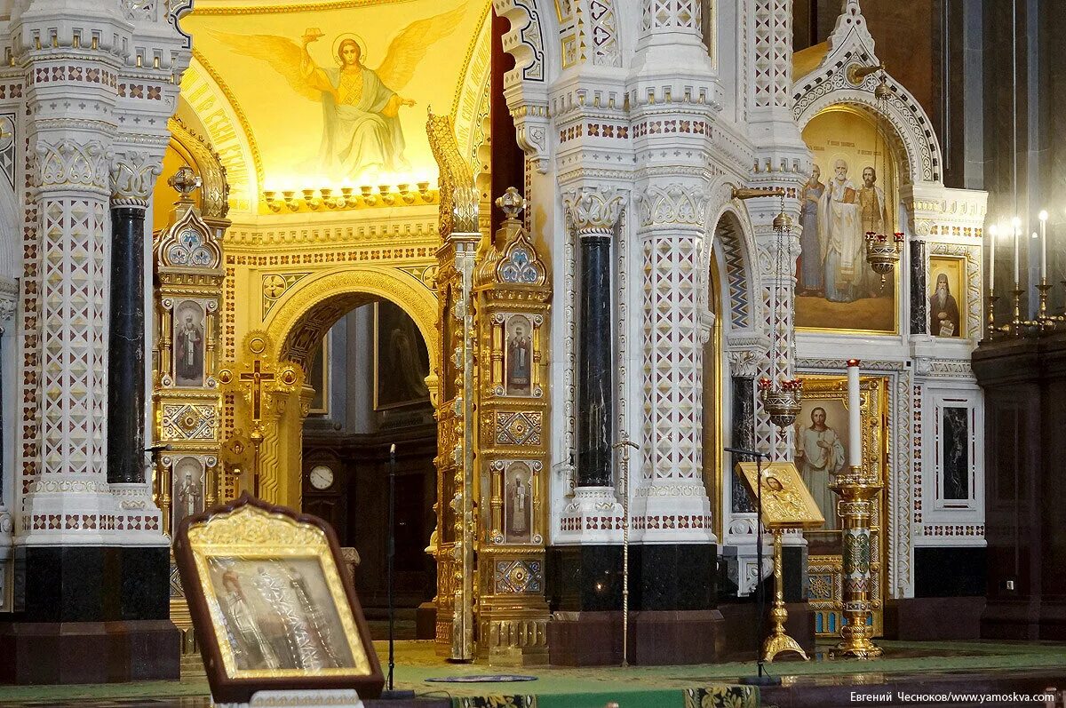 Что находится внутри храма христа спасителя А вы заходили внутрь Храма Христа Спасителя Внутреннее убранство храма поражает