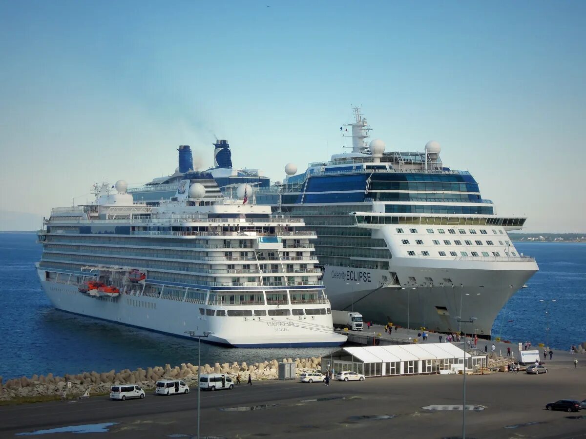 Голубой лайнер. Голубой лайнер. Голубой лайнер. Круиз на лайнере по карибскому морю. Голубой лайнер.