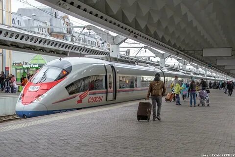 На какой вокзал приходит поезд в питере