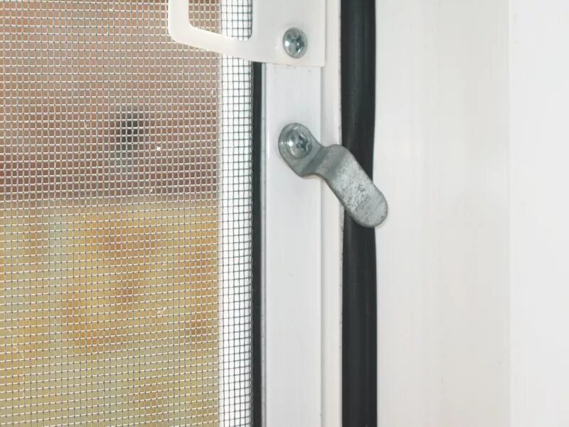 Стн-1173. Москитные сетки 700 микрон. Как установить сетку. Крепеж рондо 130 москитная сетка. Крепление москитной сетки на окно.