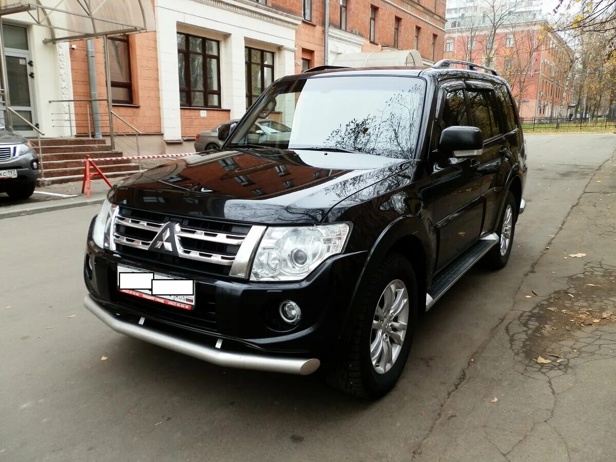 Mitsubishi pajero 2012 год