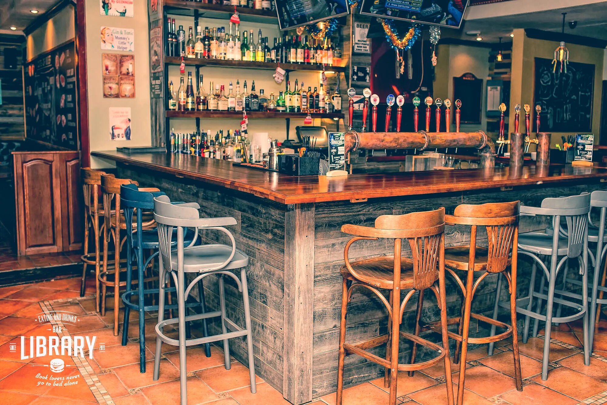 Ветеран библиотечного труда. Радищева 4 питер бар. Встреча поколений. Library bar санкт-петербург. Library ветеранов.