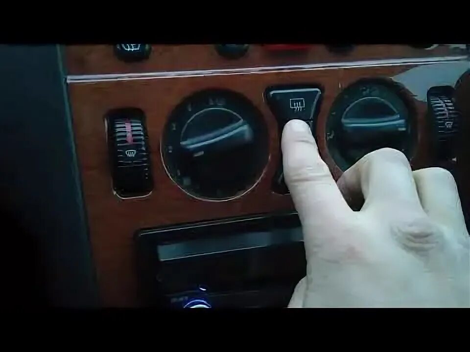 Включить кондиционер и печку одновременно