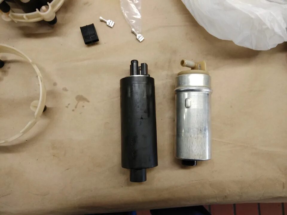 Топливный насос ауди а 6 с 5 аллроад 2. Топливный насос ауди а4 б6 1. Ауди а4 2005 насос бензиновый. 4. Модуль топливного насоса овальный audi a6 с5.