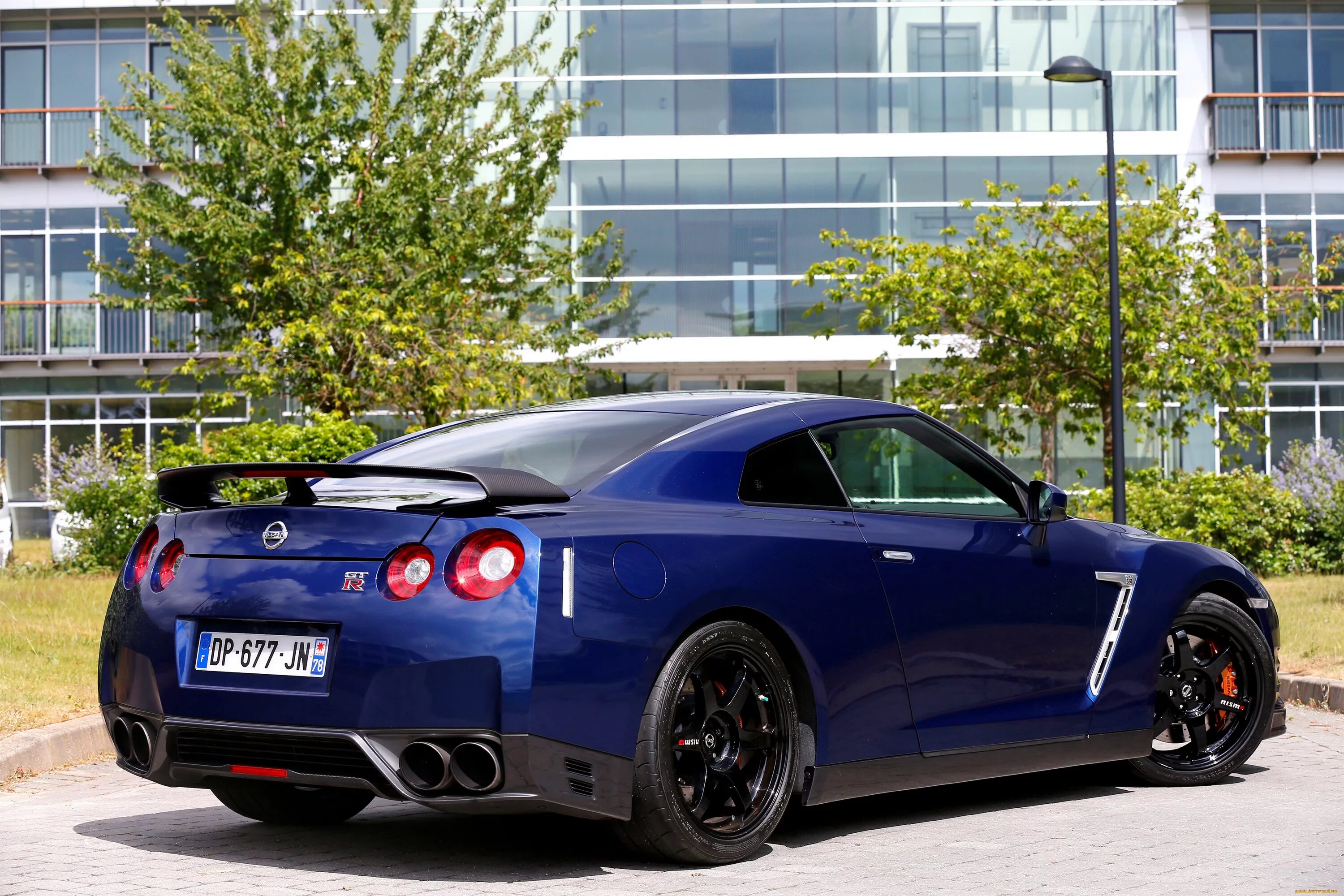 Nissan Skyline GTR r35. Ниссан ГТР 35. Nissan GTR r35 синий. Ниссан Skyline GTR r35. H track