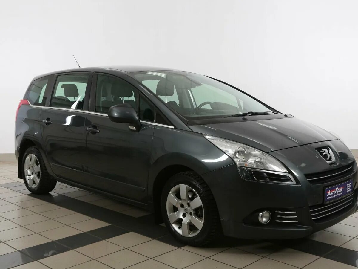 Купить пежо 5008 дизель. Peugeot 5008. Peugeot 5008 2011. Пежо 5008 2010. Peugeot 5008 2010 года.