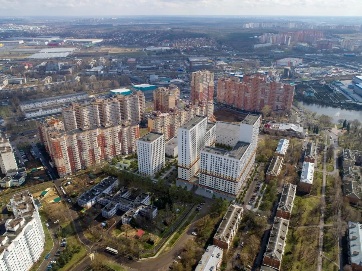 молодогвардейская 36 5 москва. кузьминский лес 25, микрорайон белая дача, котельники новости. жк кузьминский лес белая дача 25 к1. микрорайон белая дача 25к1. пик кузьминский лес котельники.