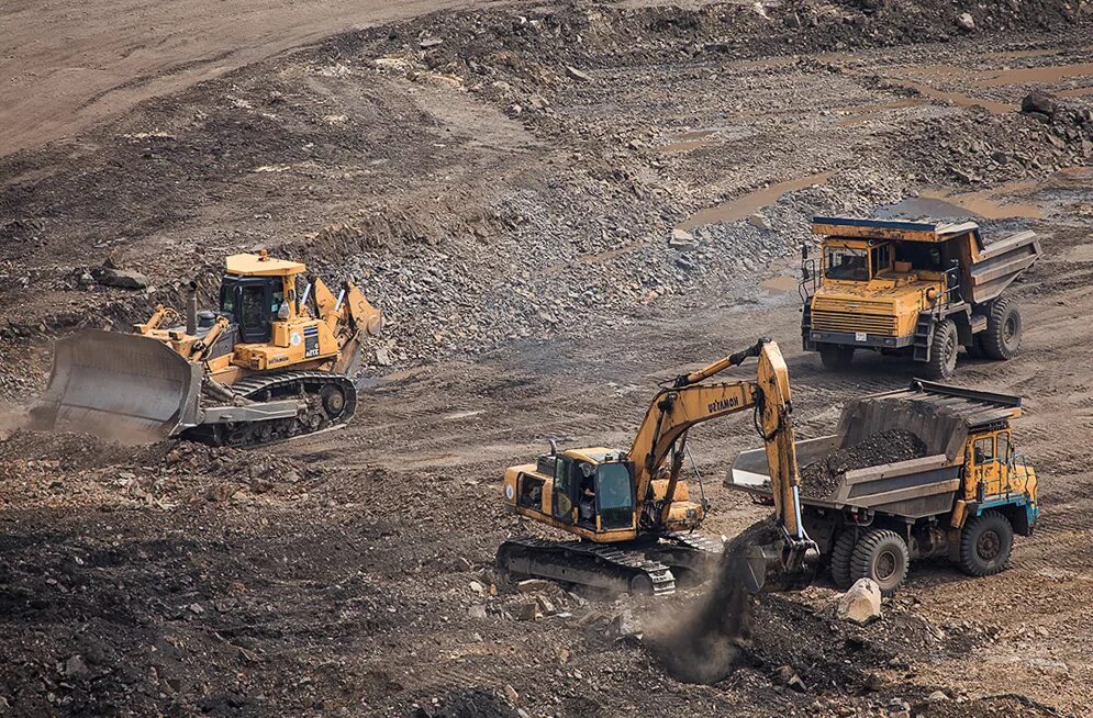 Хабаровск. Артель бальджа. Золотодобывающая артель zrwnbz. Ооо артель старателей заря. Драга артель дражник.