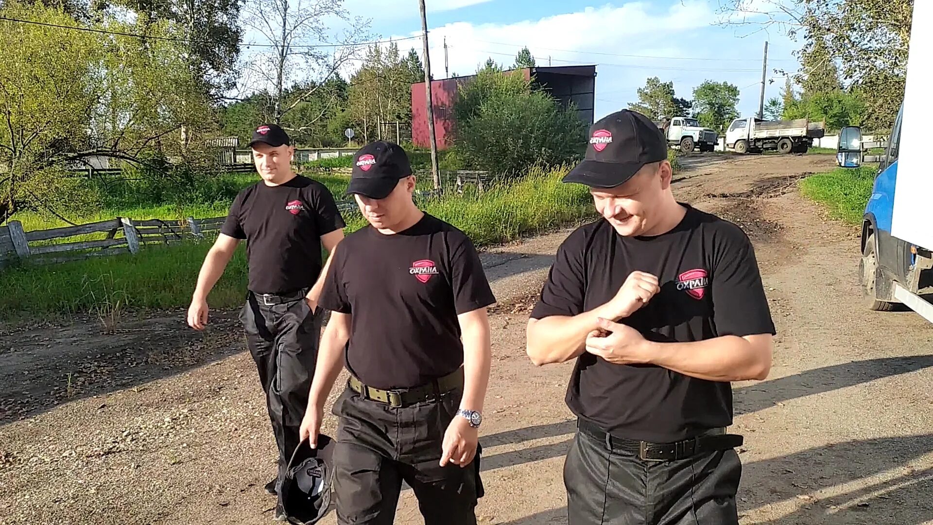 Контроллер охранник. Ооо охранное агентство форпост орск. Чоп форпост. Частный охранник. Охранник хабаровск.