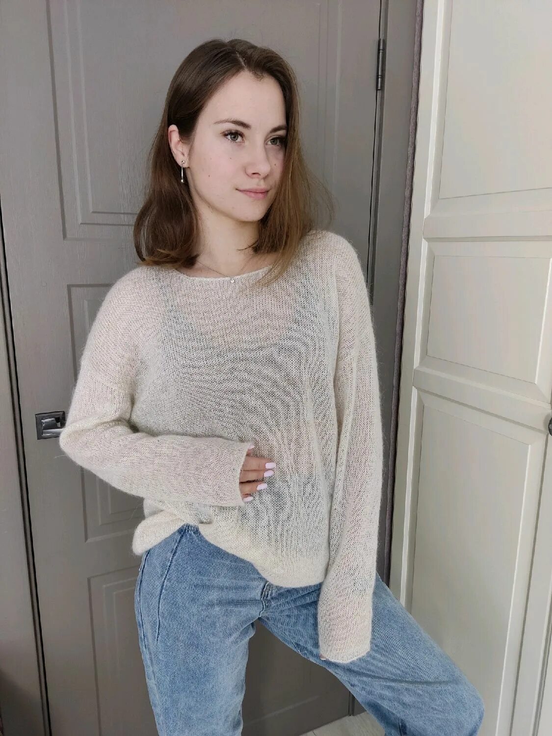 Свитер с оленями женский. Выступление детей в свитерах с оленями. Джемперы спб. Джемперы спб. Вязаный свитер паутинка.