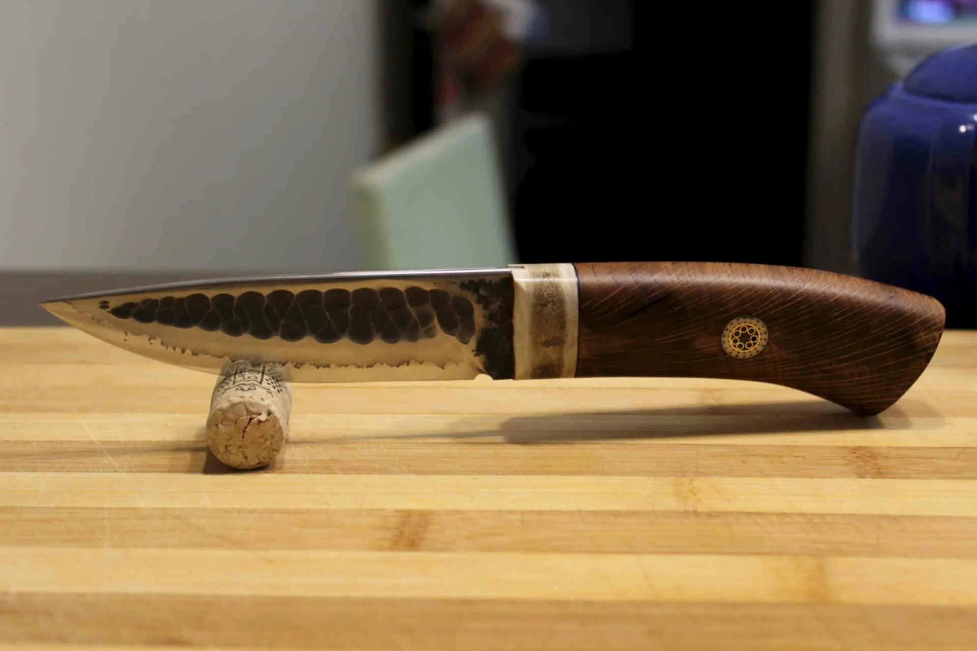 Материал рукояти дуб. Нож косарь старинный. Нож косарь 16 века.