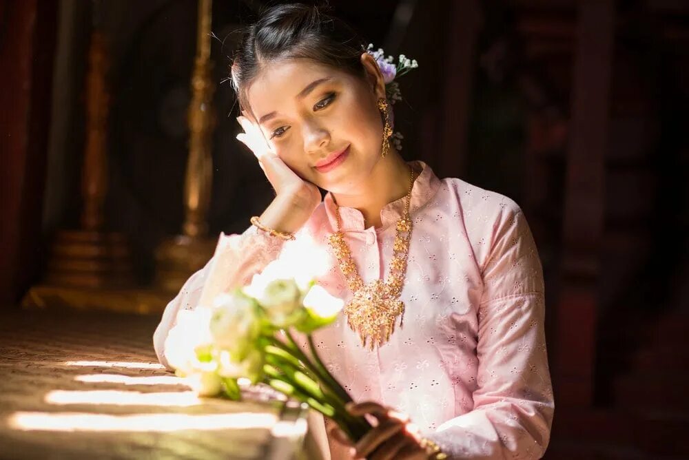 Красавицы тайланда. Про тайских девушек. Тайские девушки. Мэрлин баутиста таиландская актриса. Тайка нельсон.