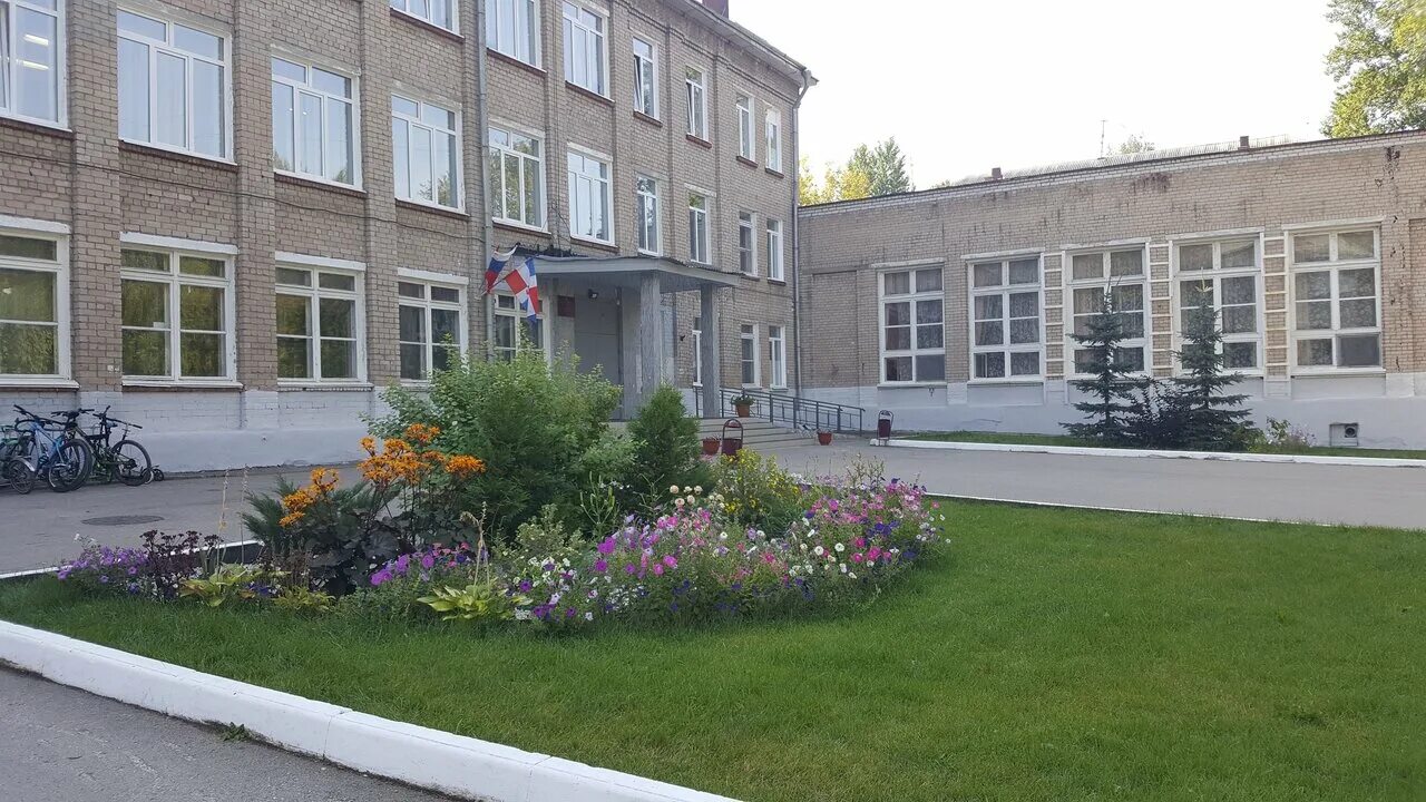 школа 127 самара управленческий. сош 132 пермь. гусарова. 108 школа пермь индустриальный район. средние школы пермь.