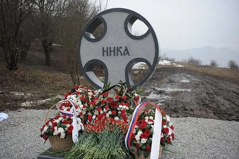 Подвиг в аргунском ущелье. Крест в чечне 6 рота. 6 рота аргунское ущелье. памятник 6 роте на высоте 776.