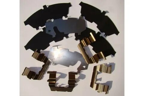Противоскрипные пластины тормозных колодок ниссан