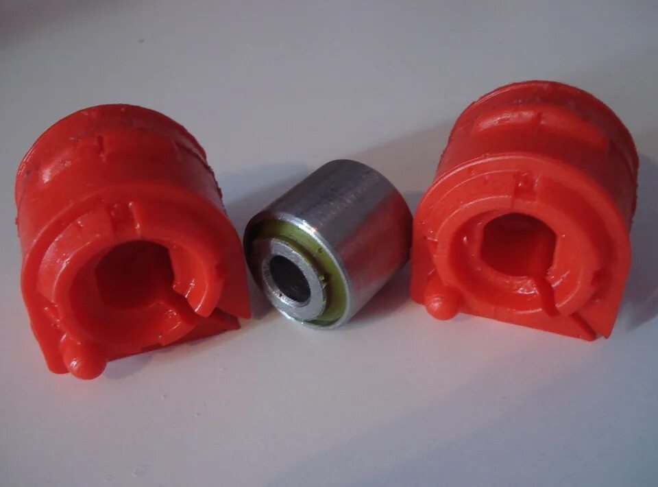 Сайлентблоки переднего моста полиуретан паджеро 2. Полиуретан на морозе. Полиуретановые сайлентблоки точка опоры драйв2. Набор полиуретановых сайлентблоков паджеро 4. Полиуретан на морозе.