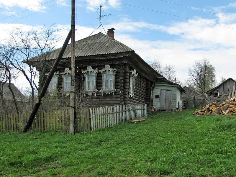 Погода в сусанино гатчинского района. Сусанино Костромская область. Деревня Сусанино Костромской области. Сусанино Гатчинский район. Сусанино старинные здания.