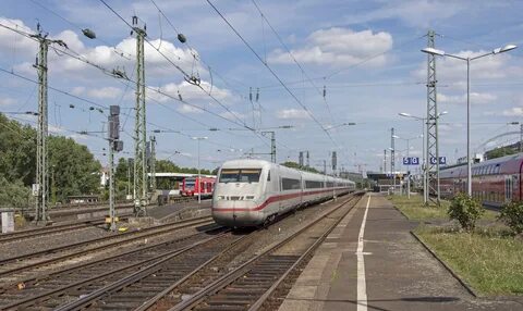 File:Köln Deutz ICE2 402 011 als trein ICE 816 uit Frankfurt Main (19632388563).