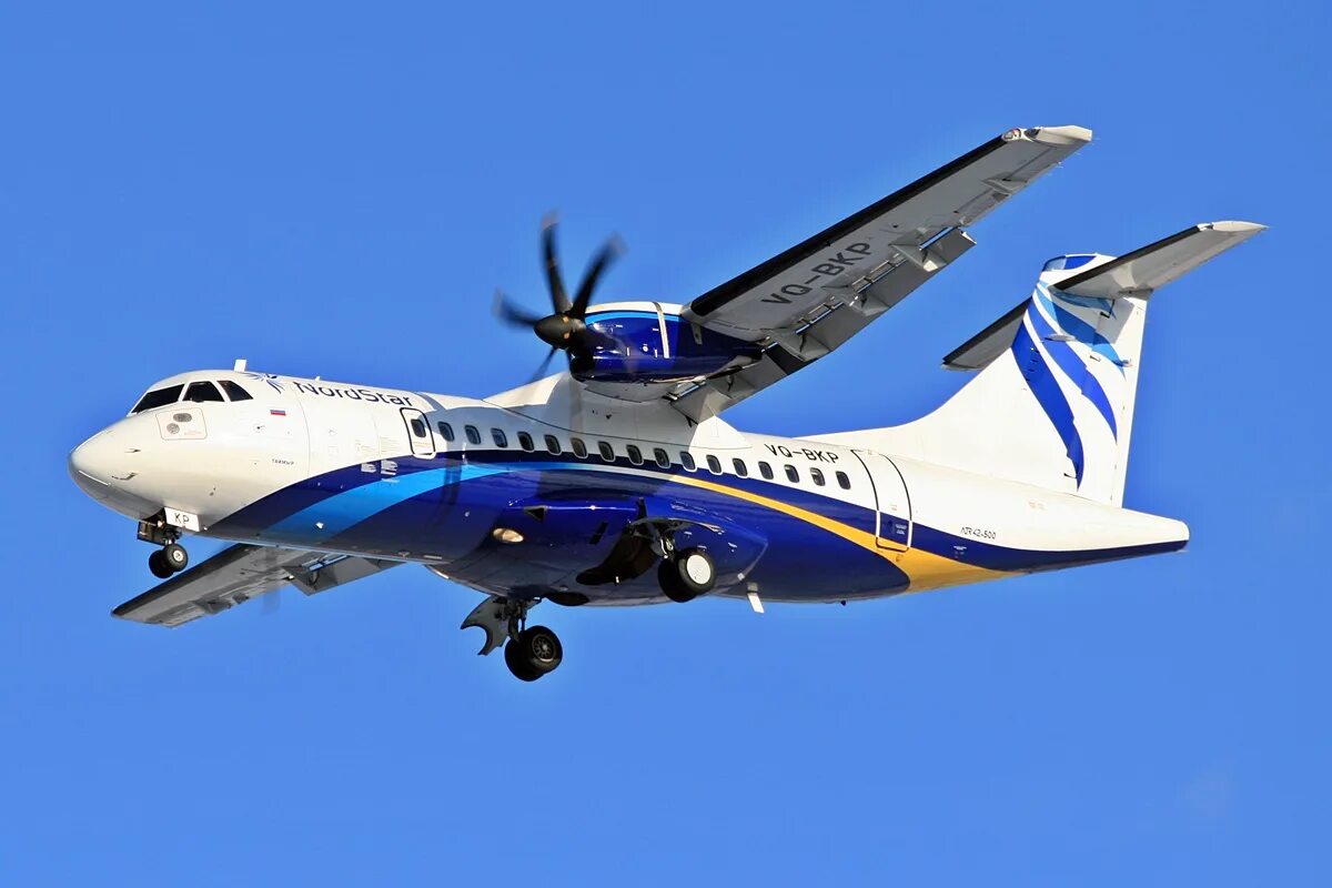 Атр 42. ATR 42-500. ATR 42-500 самолет. ATR 42-500 КРАСАВИА. АТР 42 Нордстар.