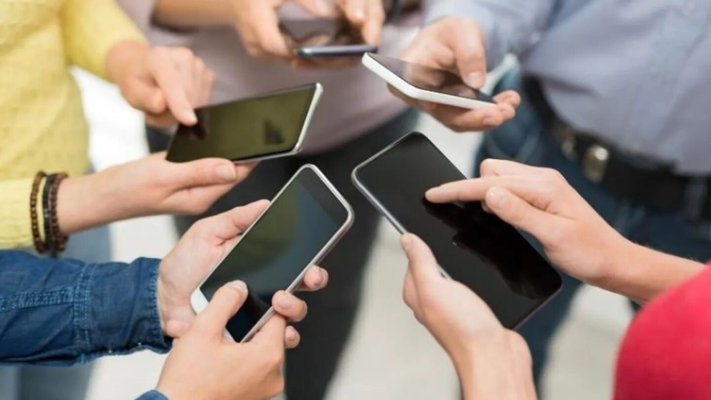 Поддерживающие сети смартфоны