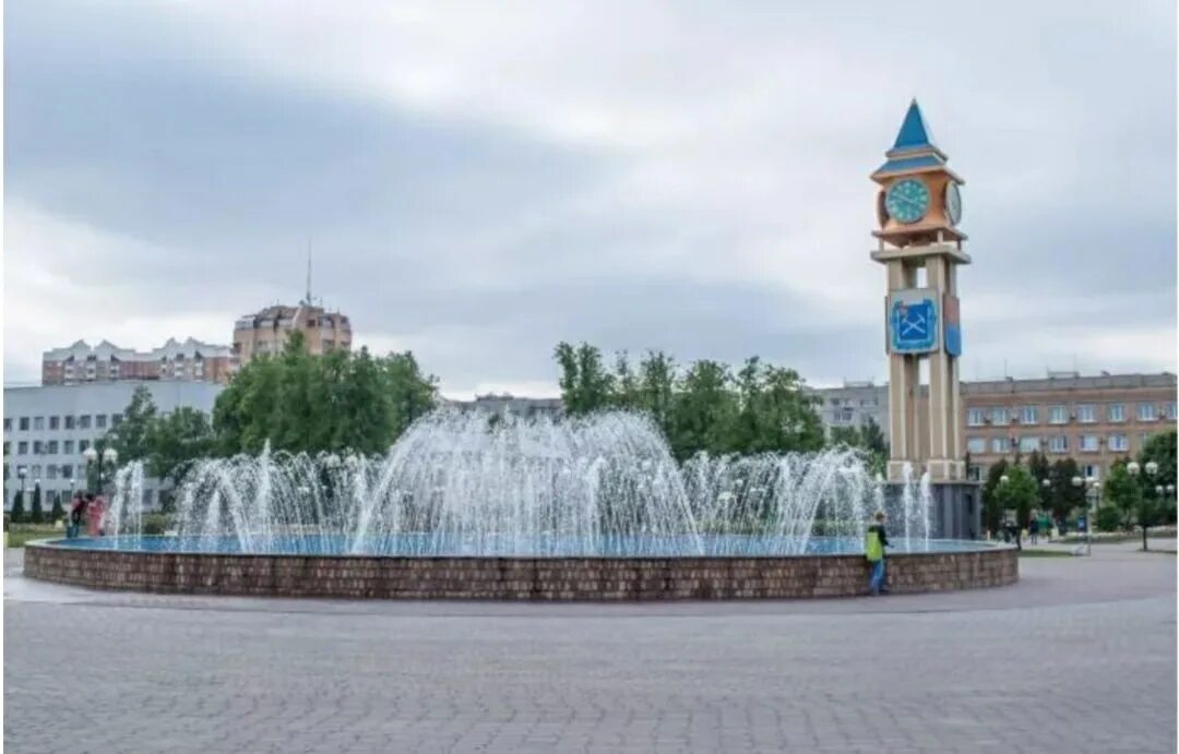 Подольск доброе. Город подольск площадь. город подольск площадь ленина. город подольск фонтан. фонтан сквер поколений подольск.