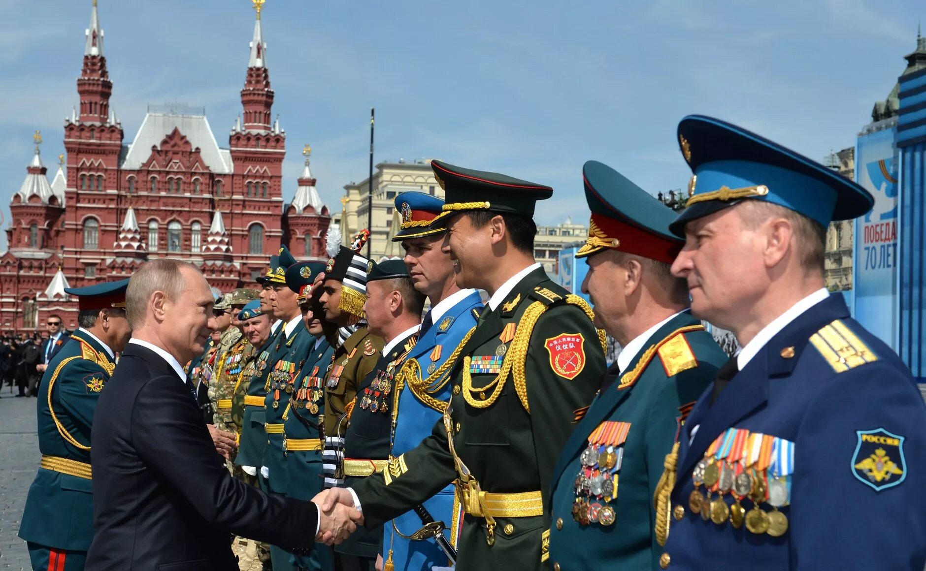 Парад на красной площади 9 мая. Парад Победы 2015 в Москве. Парад на красной площади командующий. Парад на красной площади 2015 года. 9 май 2015 год