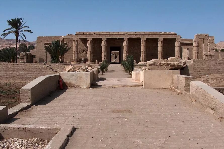 Абидос древний город в египте. Храм осириса. Храм осириса. Храм абидос абидос в египте. Абидосский храм египет.