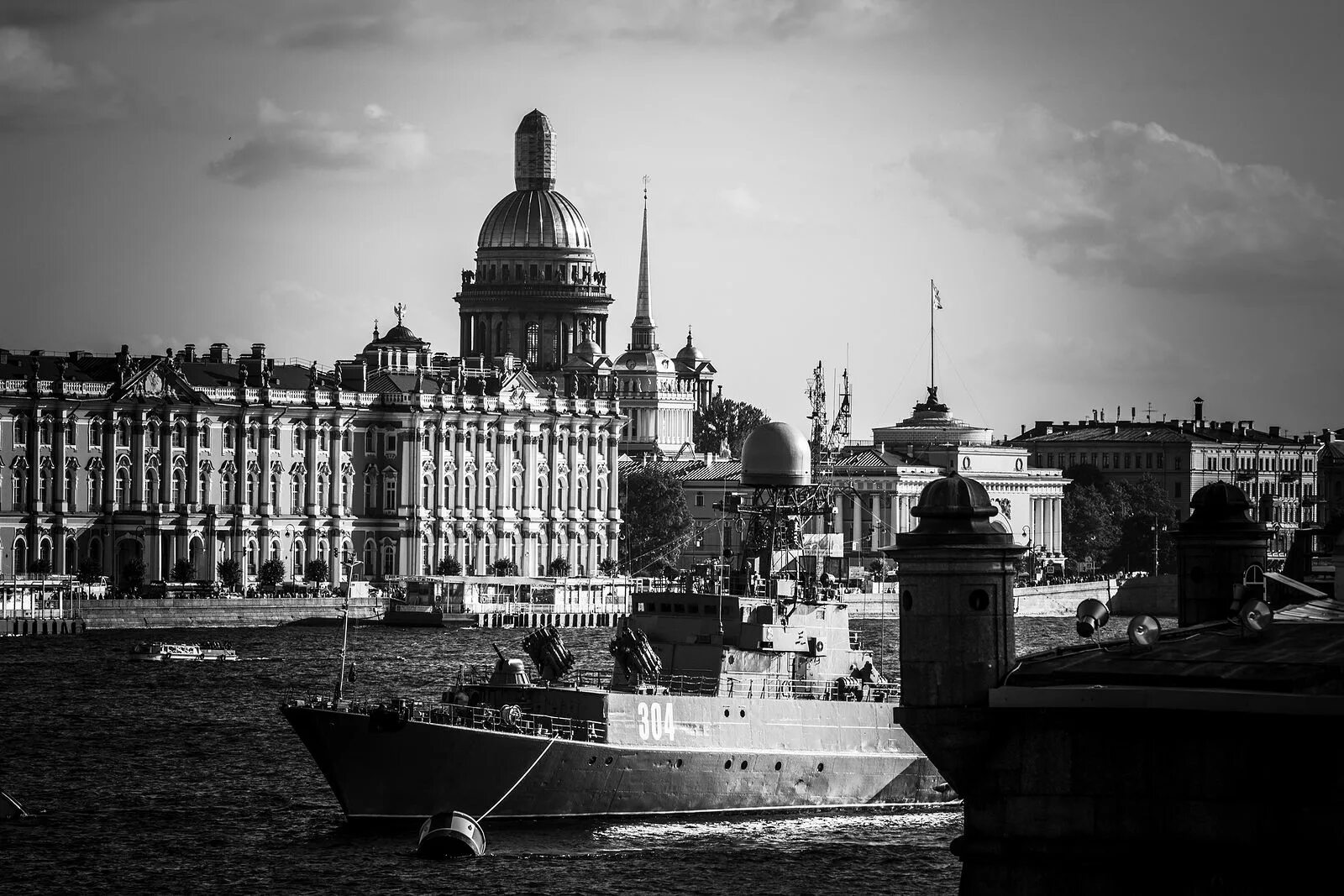 Черно белый питер. Черно белый питер. Черно белые фото петербурга. Город на неве. Северная столица санкт-петербург.