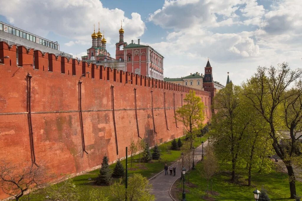 Стены и башни Московского Кремля. Московский Кремль Крепостная стена Москва. Стены Московского Кремля (20 башен), 1516. Крепостные стены и башни Кремля в Москве.