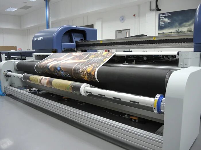 Roll systems. Roll to roll printer uv t3200. принтер для печати рулонных материалов. широкоформатная печать на рулоне. uv принтер планшет с рулонной опцией.