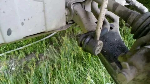 Поменять стойку стабилизатора на солярисе