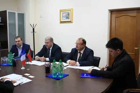 Миссия посла
