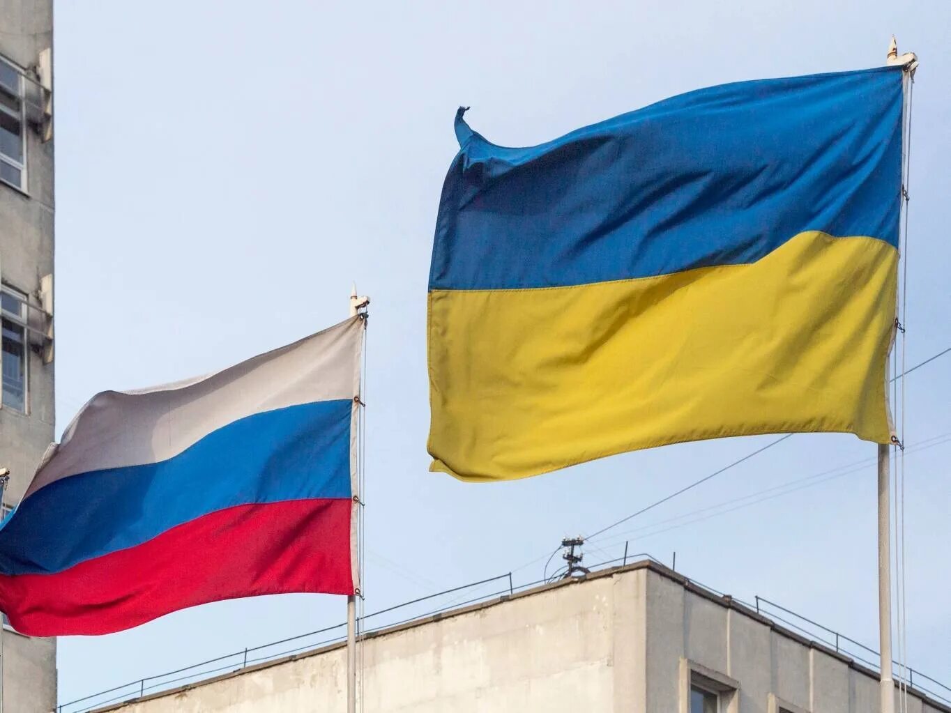 Украинский флаг россия. Украина – это Россия. Флаг России и Украины. Российско украинский флаг. Флаг России и Украины вместе.