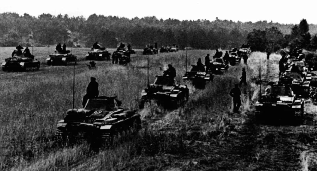 Немецкие танковые группы. Блицкриг тактика вермахта. Танковая группа Гудериана 1941.