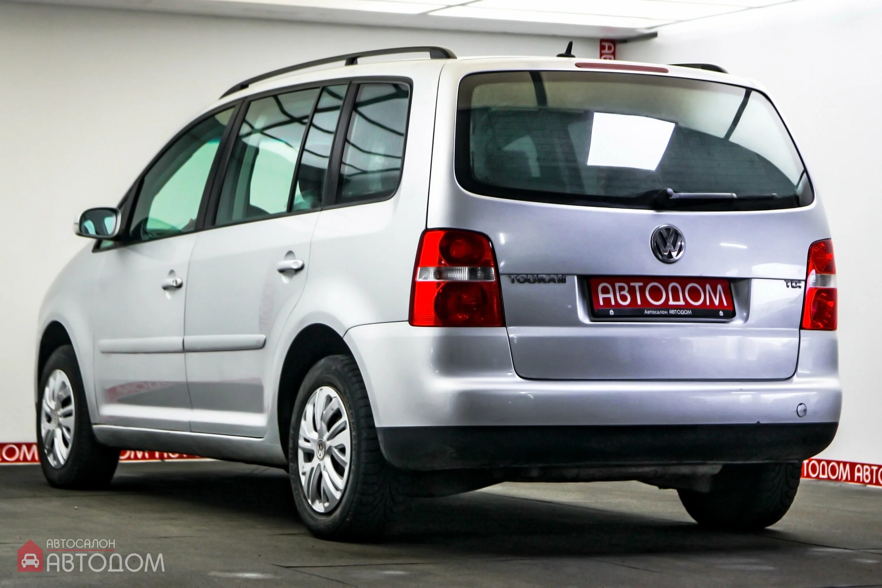 Volkswagen Touran i 2005. Фольксваген Туран 7 местный. VW Touran 2005. Фольксваген Туран 7 местный 2004.