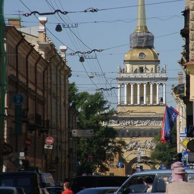 Гороховая Адмиралтейство. Вид на Адмиралтейство с Невского.