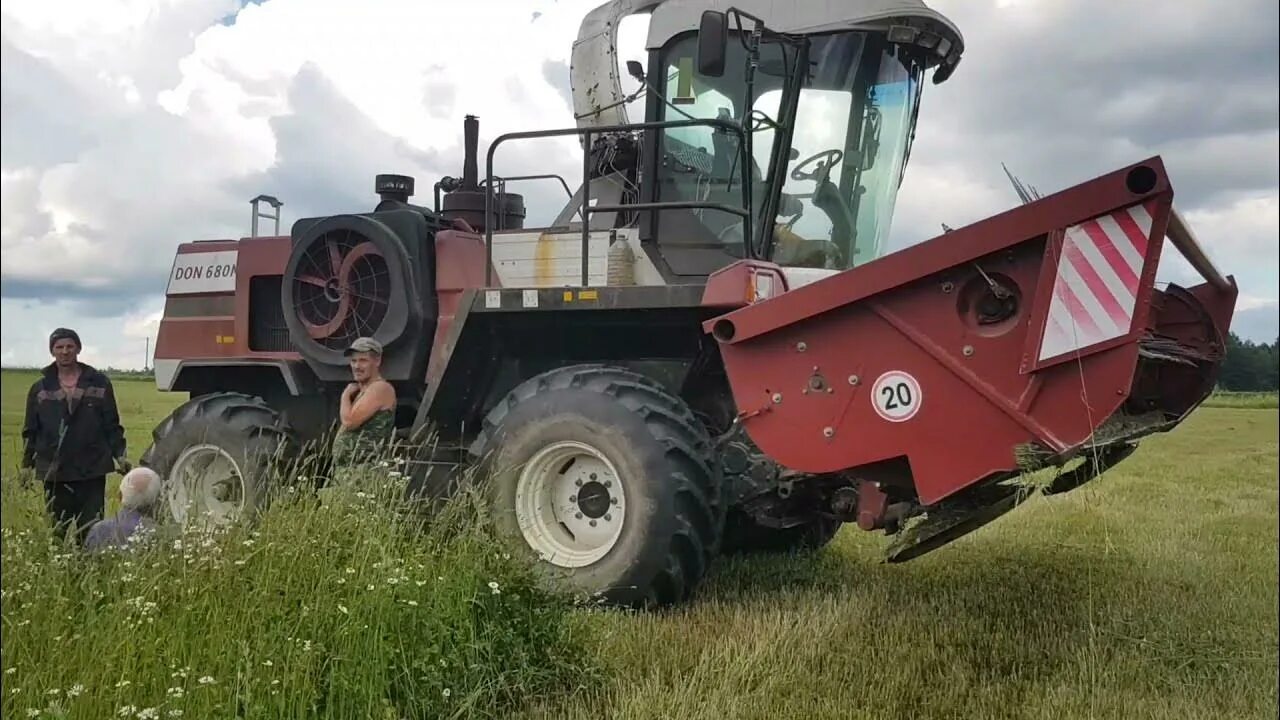 Комбайн 680м. Комбайн дон 680 м. силосный комбайн дон. дон-680 комбайн. доизмельчитель зерна дон 680.