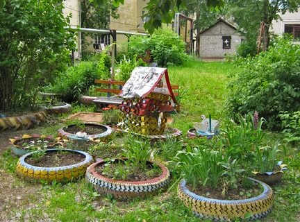 Красивая дача своими руками из подручных