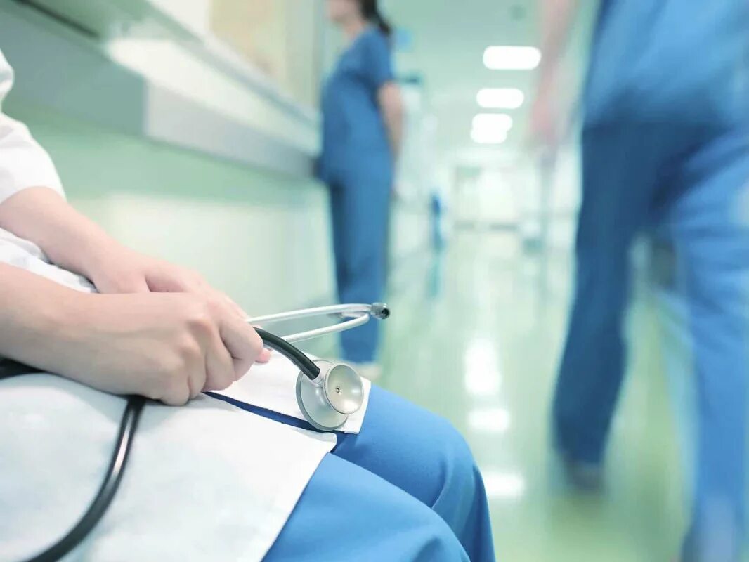 Врачебная халатность статья. Преступления медицинских работников. Штраф медика. Штраф медика. Оплата труда врачей.