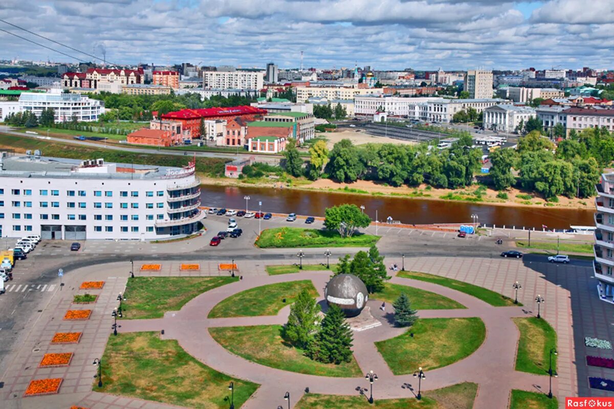 Город омск называют городом. Площадь Бухгольца Омск. Омск Центральная площадь. Площадь Бухгольца Омск вид сверху. Центральной площади города – площади Бухгольца. Омск.