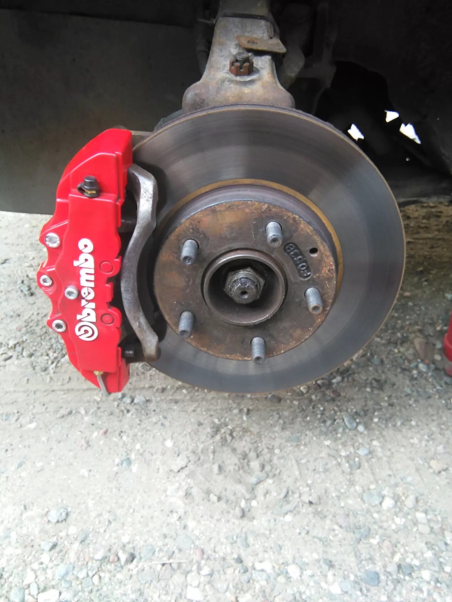 Тормоза дискавери 4. Суппорта тормозные передние brembo на пассат б5. Фото тюнинг суппорт на фото. Пружинки на суппорта туксон 2006. Защиту тормозных дисков на lexus rx 200t.