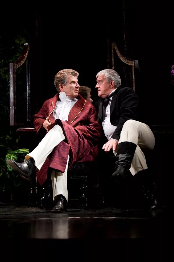 Театр маяковского женитьба актеры. Сергей арцибашев спектакль женитьба. Спектакль женитьба малый театр. Театр имени маяковского женитьба. Гоголь женитьба маяковского спектакль.